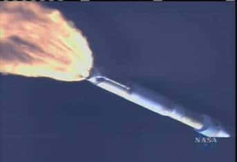 Décollage du lanceur Atlas V emportant la sonde MRO ! (crédit : NASA)