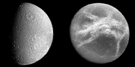 Dioné présente deux faces bien distinctes : une face "avant", très cratérisée (cliché de gauche), et une face "arrière", plus lisse et striée de volutes blanches<br />(Crédit : NASA/JPL) 