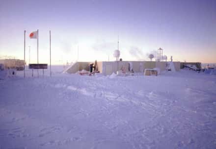 Une base en antarctique<br /> D'après Palinkas, les conditions de vie d'un vol longue durée seraient équivalentes