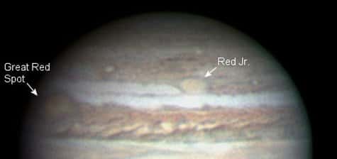Ovale BA, ou "Tache Rouge Junior" pour les intimes, photographiée le 27 Février 2006 par un astronome amateur <br />(Crédits : Christopher Go)