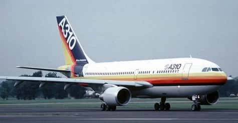 Airbus A310 Crédits : http://www.flybernhard.de