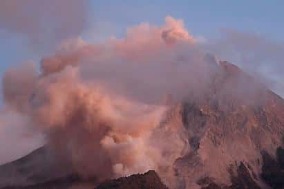 Le volcan Merapi gronde plus que jamais <br />(Courtesy of Reuters)