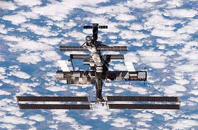 La Station Spatiale Internationale le 15 juillet 2006 (crédit : NASA)