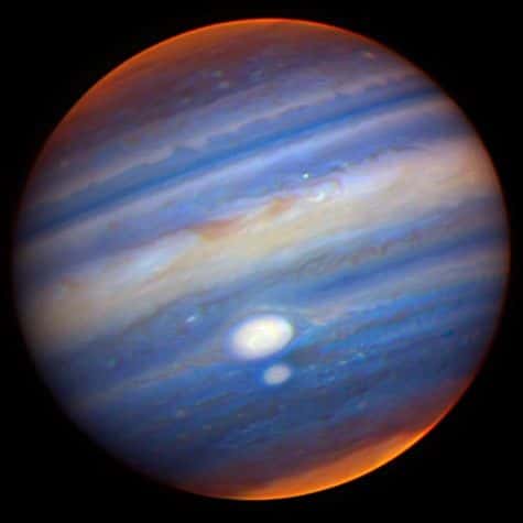 L&#039;image de Jupiter et des 2 grandes taches vue en infrarouge par le Gemini North