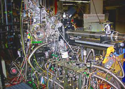 <br />Cet impressionnant dispositif expérimental permet aux scientifiques <br />d'étudier les processus chimiques à l'échelle atomique<br />&copy; SLAC (Stanford Linear Accelerator Center
