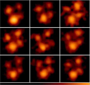 Sur cette seconde image, mais cette fois ci en rayons X, on voit toujours quatre images du Quasar. Notez la variation d'intensité du rayonnement au cours du temps que la mosaïque d'images représente.<br />Crédits : Ohio State University