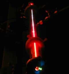 Laser femtoseconde à infra-rouge de l'Université Cornell. ( Crédit Gaeta group Cornell University )