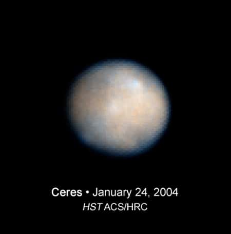Cérès vu par Hubble