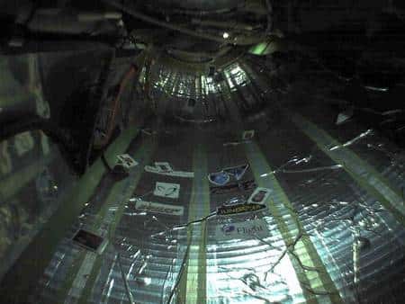 Première image de l'intérieur de Genesis 2 avant la mise en marche complète de l'éclairage. <br />Crédit Bigelow Aerospace.