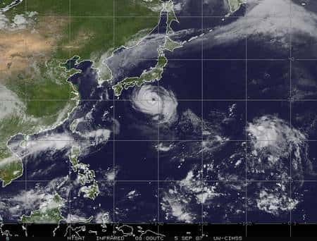 Le typhon Fitow au sud du Japon (Crédit : CIMSS).