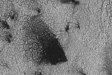Cette région de Mars ne rappelle-t-elle pas la peau d'un lézard ?<br />Crédit : Nasa/JPL/University of Arizona