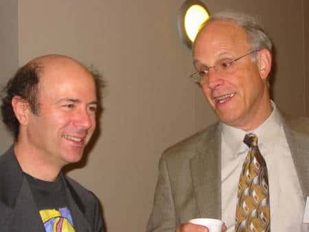 A gauche Frank Wilczek et à droite David Gross, tous deux prix Nobel de physique. Crédit : Kirk T. McDonald