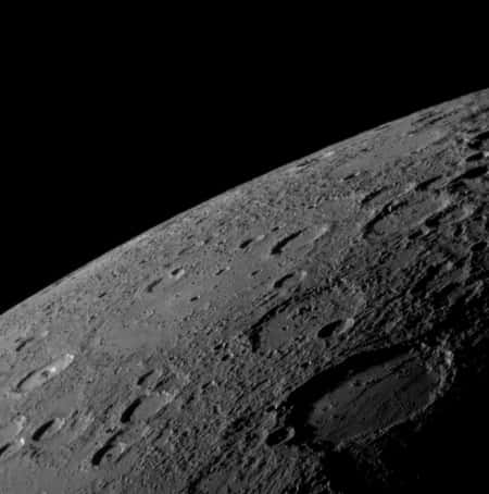 Cliquez pour agrandir. La surface de Mercure vue par la sonde Messenger. Crédit : Nasa
