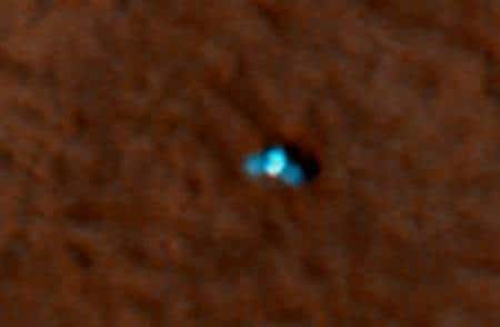Phoenix sur le sol de Mars. Crédit : Nasa/JPL-Caltech/<em>University of Arizona</em>