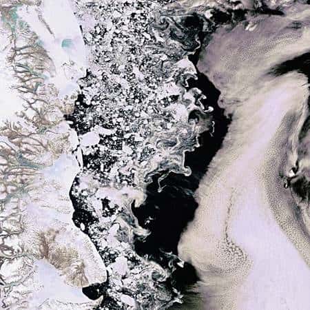 Figure 1. La Mer du Groenland vue par Envisat le 14 juin 2008. Voir els explications dans le texte. Crédit Esa