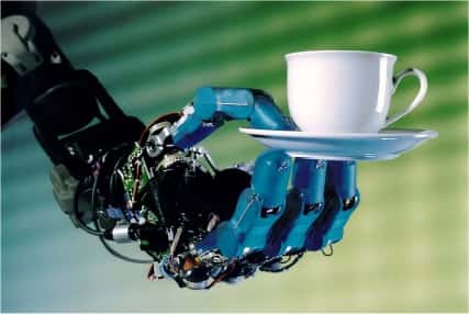 Un robot capable d'interactions constructives avec les humains devra savoir être délicat. © <em>Institute of Robotics &amp; Mechatronics/DLR</em>