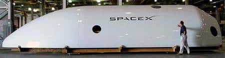 Partie de coiffe du futur lanceur Falcon 9. Crédit SpaceX