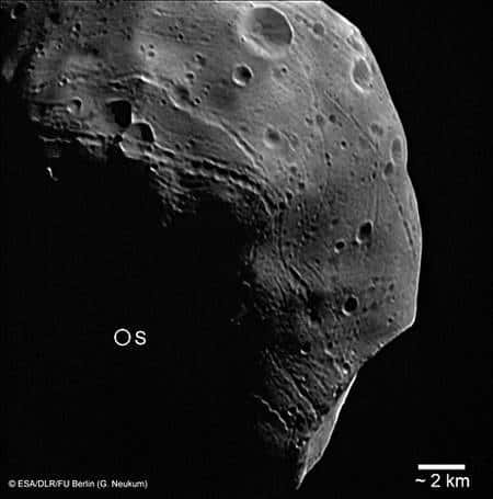 Pôle sud de Phobos, photographié par <em>Mars Express</em> le 26 juillet 2008 (5861e orbite). Crédit Esa/DLR/FU Berlin (G. Neukum)