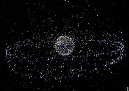 Représentation des quelque 18.000 satellites et objets divers actuellement en orbite autour de la Terre. Crédit Esa