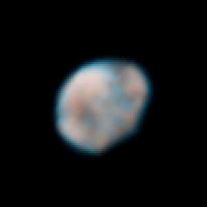 Vesta, vu ici par le télescope spatial Hubble en 2007, est le plus important des astéroïdes basaltiques. Son diamètre est d'environ 700 km. Crédit Nasa