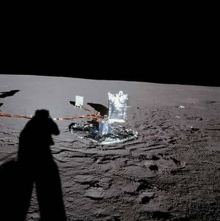 L'ensemble d'instruments baptisé Alsep déposé par les astronautes d'Apollo 12. Crédit : Nasa