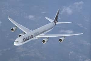 L’aviation explore de plus en plus la voie des carburants alternatifs. Ici un avion utilise du kérosène à base d’hydrocarbure liquide de synthèse (GTL). © Qatar Airways