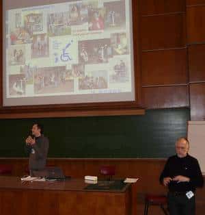 Une présentation remarquée, celle du projet <em>La science n'est pas un handicap</em> par Jean-François Soulier (à gauche), intervention traduite en langue des signes. © Jean-Baptiste Feldmann
