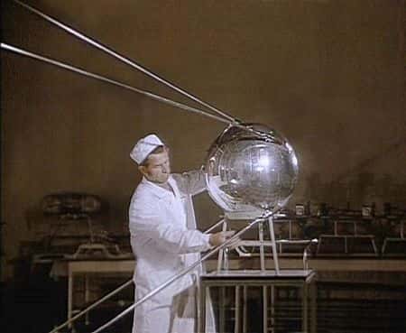 Spoutnik 1 en préparation.