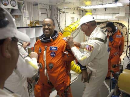 L'astronaute Alvin Prew se prépare pour le vol. © Nasa/Sandra Joseph et Kevin O'Connell