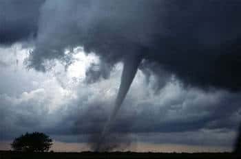 Le but de la modification du temps est de contrôler les phénomènes météorologiques tels cette tornade en Oklahoma. © Daphne Zaras - DP 