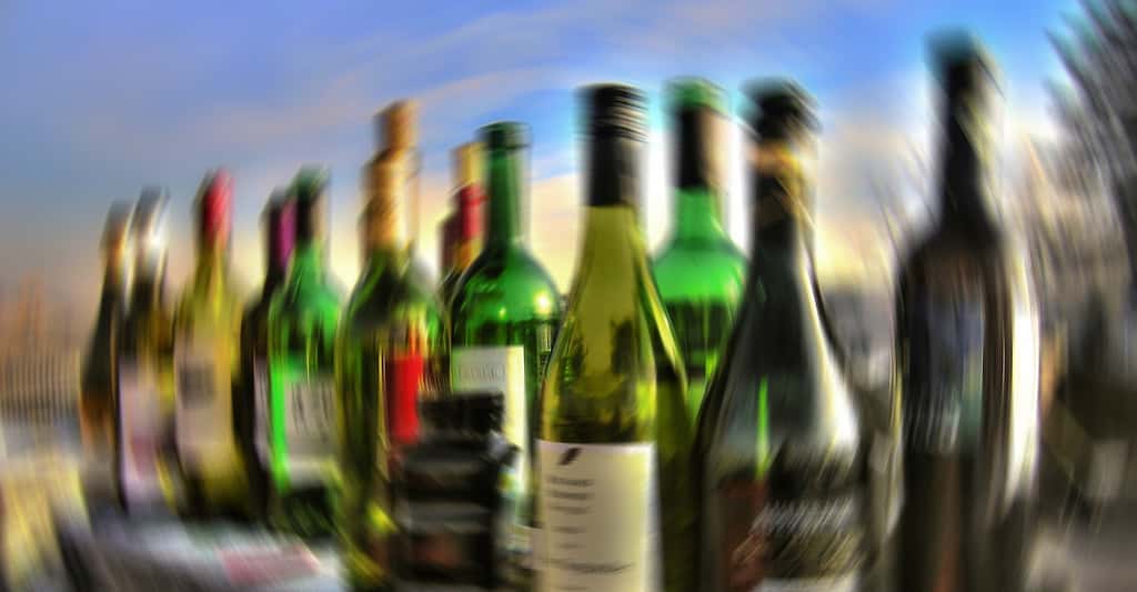 Les options de traitement des troubles liés à la consommation d'alcool ont peu progressé depuis 2004, alors que le nombre de décès annuels et le coût économique ont augmenté de façon alarmante, rapportent les chercheurs d'une nouvelle étude. © Geralt, Pixabay