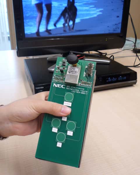 Le prototype de télécommande sans pile présenté par Nec. © Nec