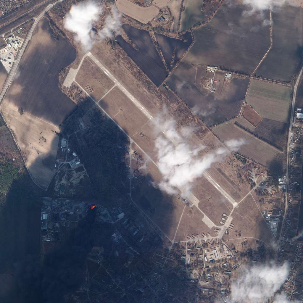 La base aérienne de l'armée de l'air ukrainienne située près de Vasylkiv attaquée le 27 février par la Russie. © 2022 Planet Labs PBC