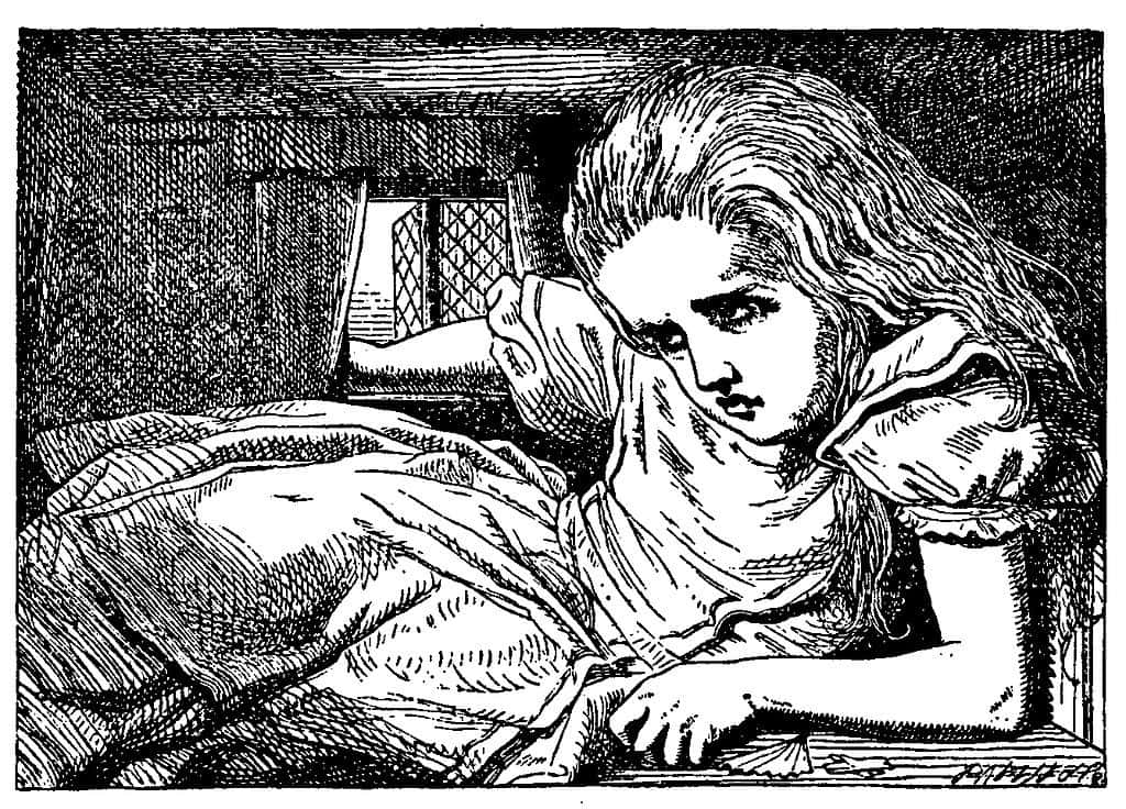 Dans le roman de Lewis Caroll, Alice change souvent de taille. © John Tenniel, Lewis Caroll, <em>Wikimedia Commons</em>, Domaine public