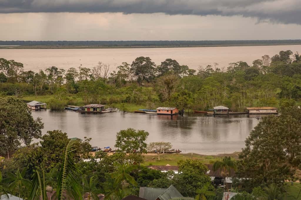 Puerto Nariño, en Colombie, se trouve sur le fleuve Amazone. © Alfredo, Fotolia