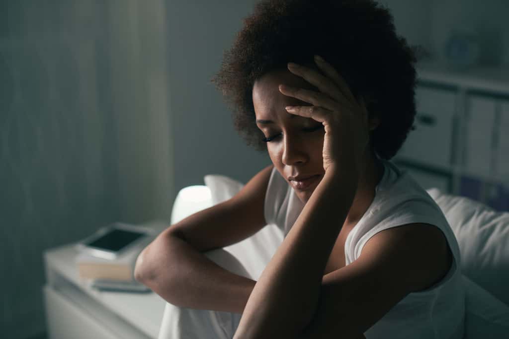 Se coucher tardivement serait associé à un risque accru de souffrir de troubles de la santé mentale, révèle une étude. © Demaerre, Getty Images