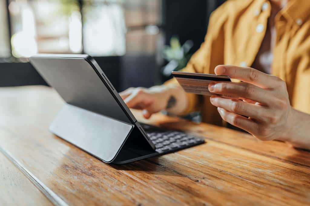  Face à une hausse massive des cyberattaques, il faut rester vigilant. © FreshSplash, Getty Images