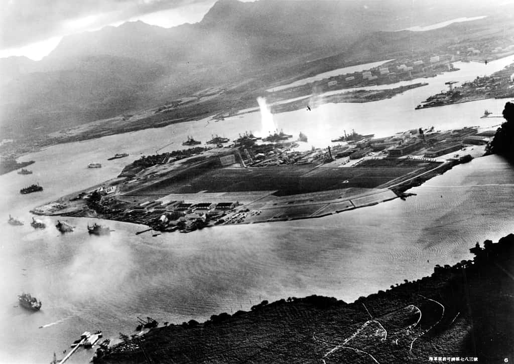 L'attaque de Pearl Harbour, le 7 décembre 1941. © Marine impériale japonaise, <em>Wikimedia Commons</em>