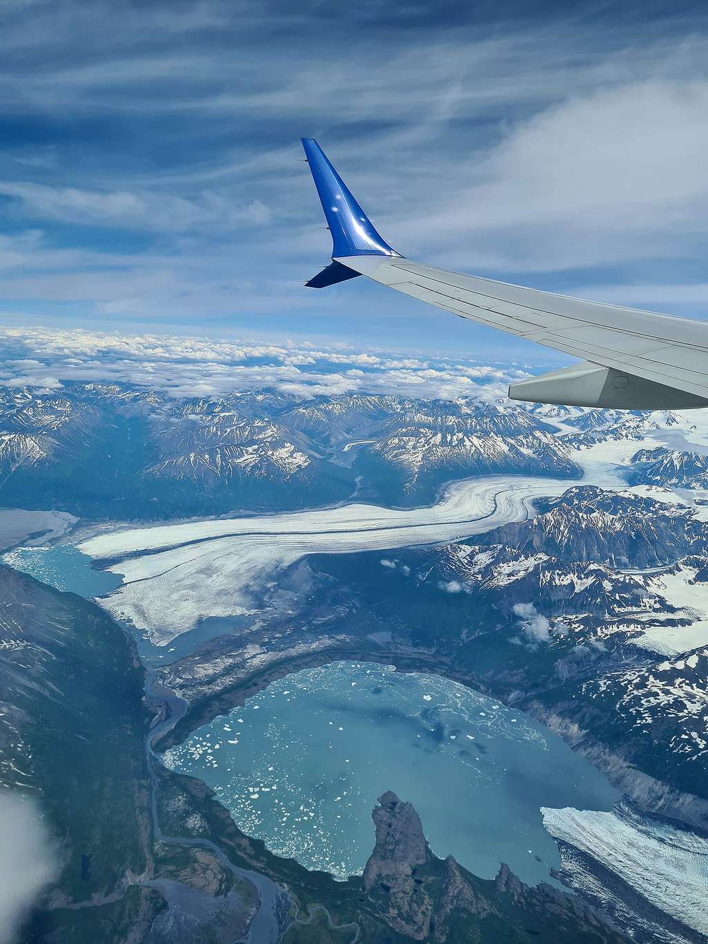 Le sud de l'Alaska, avec ses nombreux glaciers et lacs glaciaires. © Karine Durand