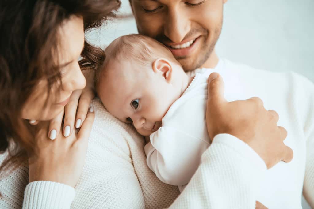 L'arrivée d'un bébé est un chamboulement pour les parents et la maman peut vivre difficilement la période de post-partum. © LIGHTFIELD STUDIOS, Adobe Stock
