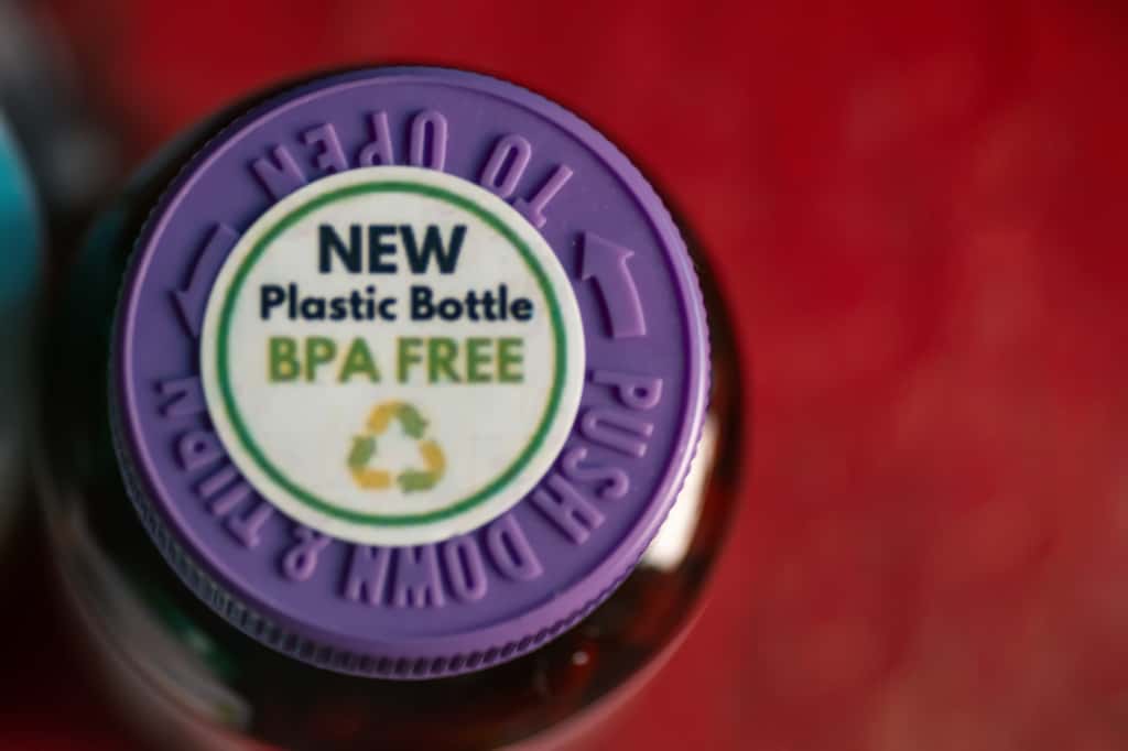 Les produits labellisés sans bisphénol A (BPA Free) peuvent contenir du bisphénol S, un substitut dont les effets seraient toutefois similaires, sauf qu'il échappe pour l'instant à toute interdiction. © mettus, Fotolia