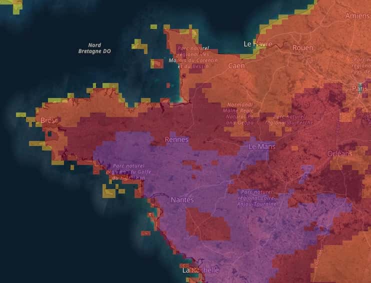 Le risque incendie en Bretagne ce lundi 8 août : en rouge foncé, un risque très élevé, en violet un risque extrême, en violet foncé (Morbihan) un risque très extrême. © Copernicus
