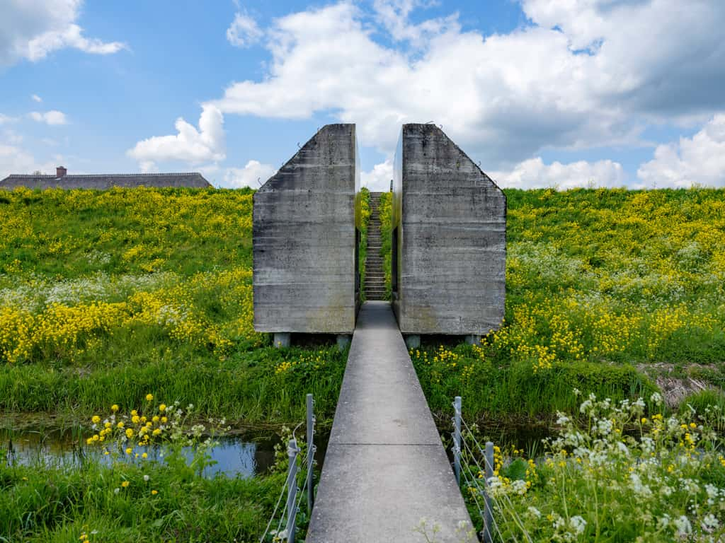 Le « Bunker 599 » symbolise l'entrée dans une réserve naturelle. © Holland-PhotostockNL, Adobe Stock