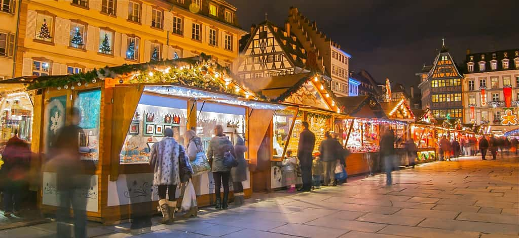 Partez à la rencontre des artisans locaux en arpentant les marchés de Noël ! © Alexi Tauzin, Adobe Stock