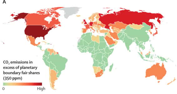 En rouge et orange, les pays les plus pollueurs en termes d'émissions historiques de CO<sub>2</sub>. © <em>The Lancet</em>
