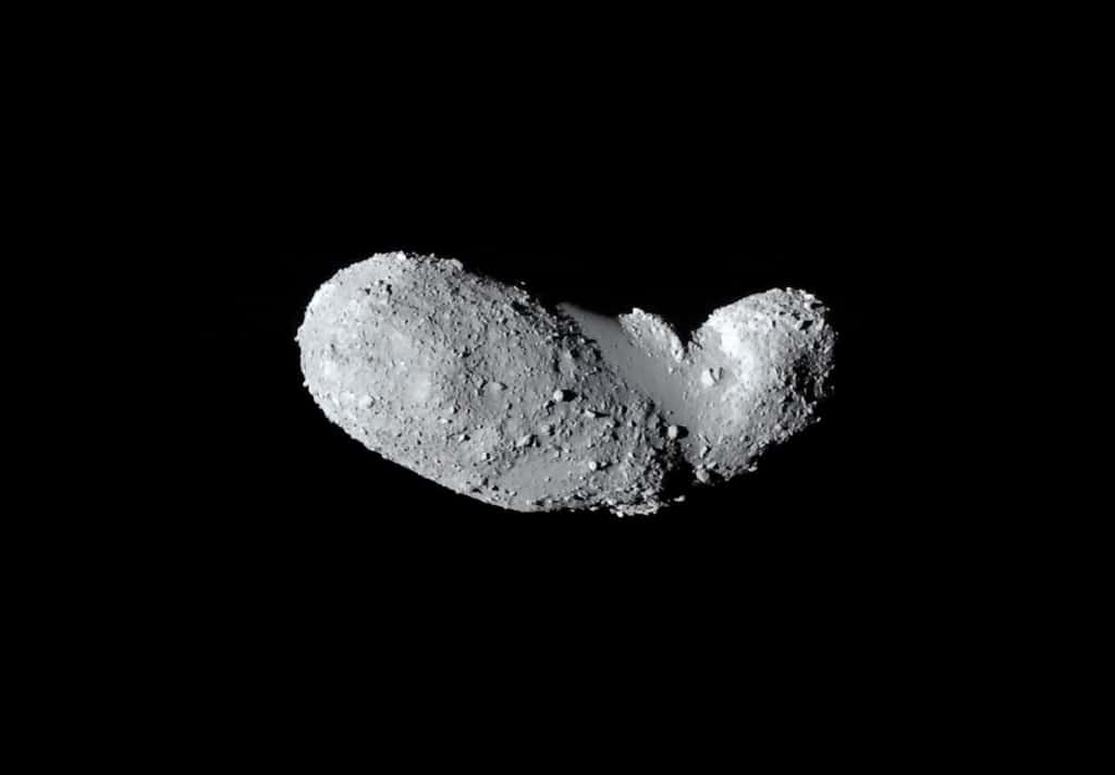 L’astéroïde Itokawa photographié en septembre 2005 par la sonde spatiale Hayabusa. © Jaxa