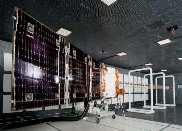 Un satellite OG2 d'Orbcomm vu déployé tel qu'il le sera en orbite. © Sierra Nevada