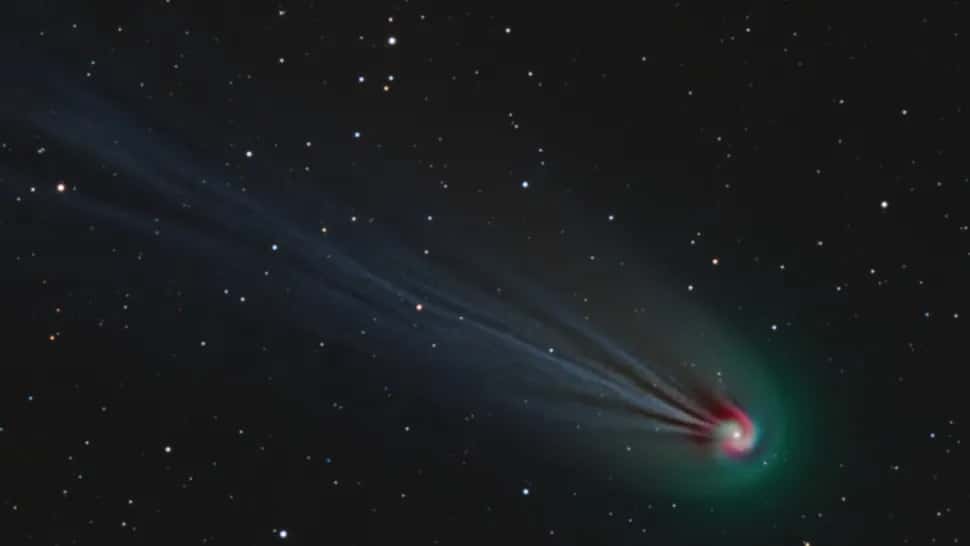 Une spirale de lumière a été repérée dans la queue de la comète 12P/Pons-Brooks dans de nouvelles images. © Jan Erik Vallestad