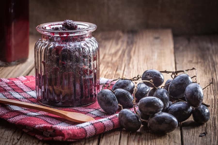 Confiture de raisins à tartiner le matin. © Arkadiusz Fajer, AdobeStock