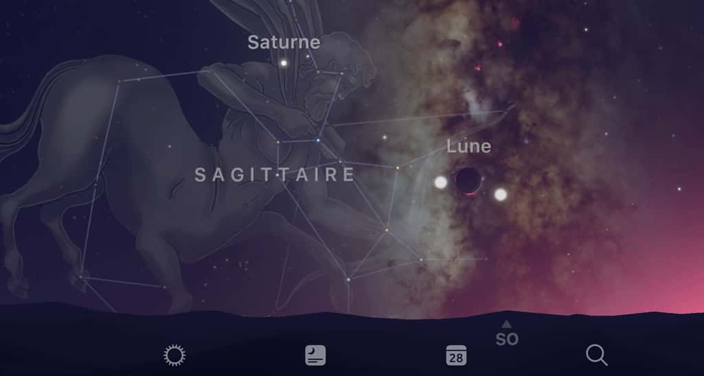 À ne pas manquer : la Lune, Jupiter et Vénus brillent au-dessus de la flèche du Sagittaire ce soir. Demain, notre satellite va tenir compagnie à Saturne, également présente dans la constellation de l'Archer. © SkyGuide